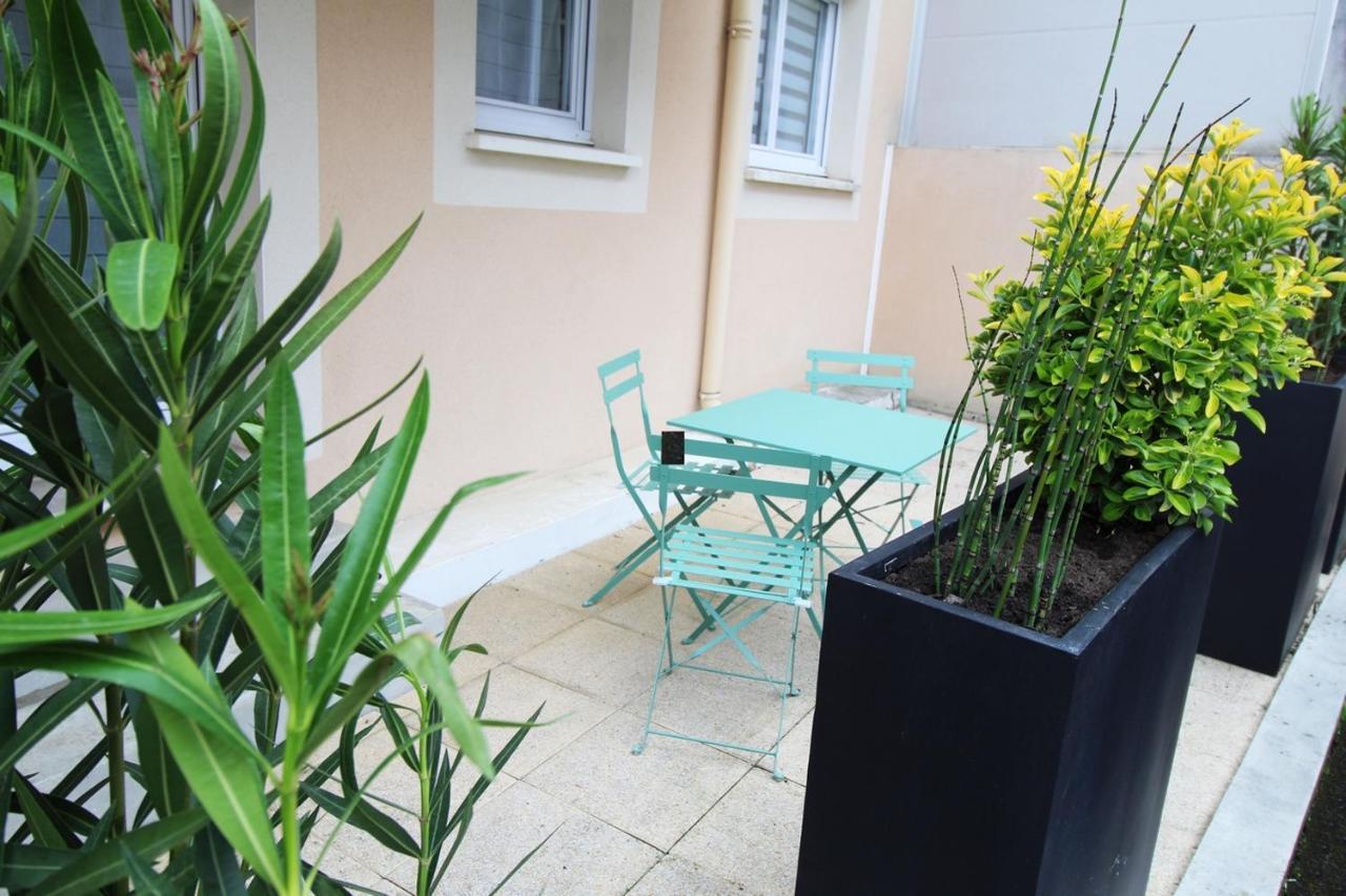 Ferienwohnung L'Evasion Lourdaise Terrasse Centre Parking Wifi Lourdes Exterior foto